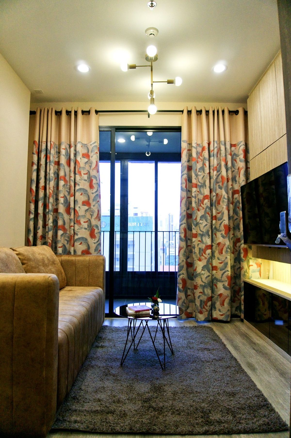 ให้เช่าคอนโดพระราม 9 เพชรบุรีตัดใหม่ RCA : Available Now!!! Ideo Mobi Asoke - ไอดีโอ โมบิ อโศก