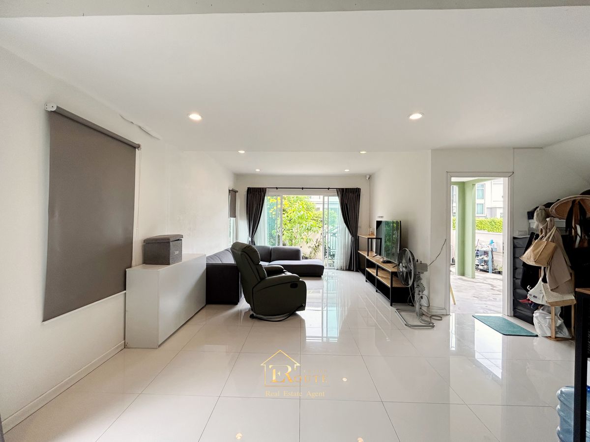 For SaleHousePathum Thani,Rangsit, Thammasat : Twin house for sale, The Platon Chaeng Wattana-Ratchaphruek, 44.9 sq.w., behind the road near 345 Bang Khu Temple, Pathum Thani Temple