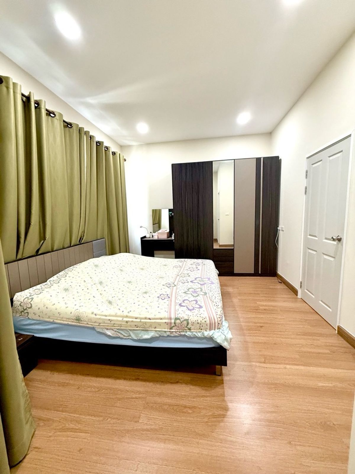 ขายทาวน์โฮมแจ้งวัฒนะ เมืองทอง : 💚ขายด่วนบ้านคุณหมอ ราคาสุดคุ้ม😍💰สุดยอดทำเลทอง ทาวน์โฮม หลังมุม 🏠