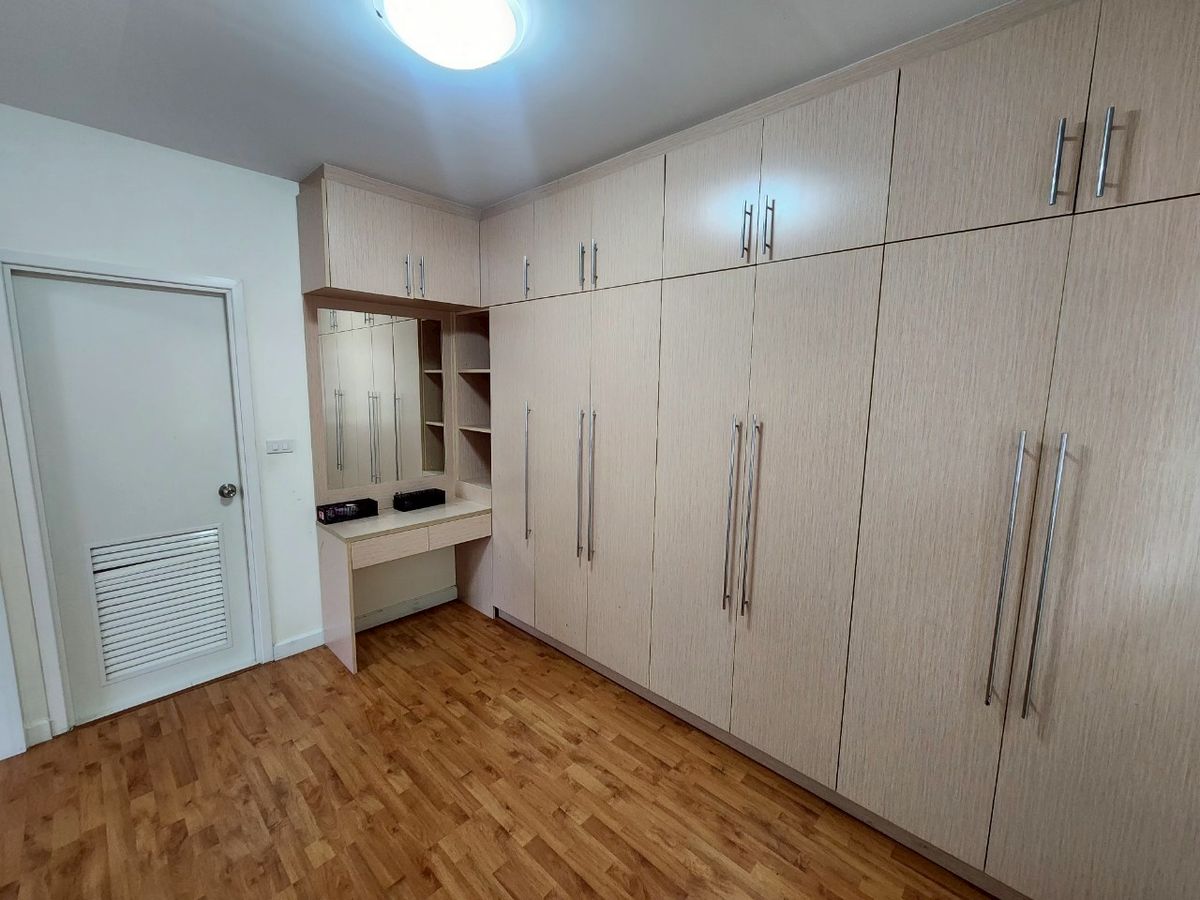 ขายบ้านมหาชัย สมุทรสาคร : บ้านเดี่ยว โครงการพฤกษาวิลเลจ 6 พระราม 2 - บางขุนเทียนชายทะเล บ้านพร้อมอยู่ ทำเลหน้าสวน ขนาด 50 ตารางวา 3 ห้องนอน ตำบลพันท้ายนรสิงห์ อำเภอเมืองสมุทรสาคร จังหวัดสมุทรสาคร