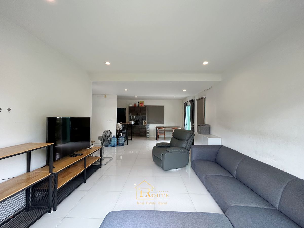 For SaleHousePathum Thani,Rangsit, Thammasat : Twin house for sale, The Platon Chaeng Wattana-Ratchaphruek, 44.9 sq.w., behind the road near 345 Bang Khu Temple, Pathum Thani Temple