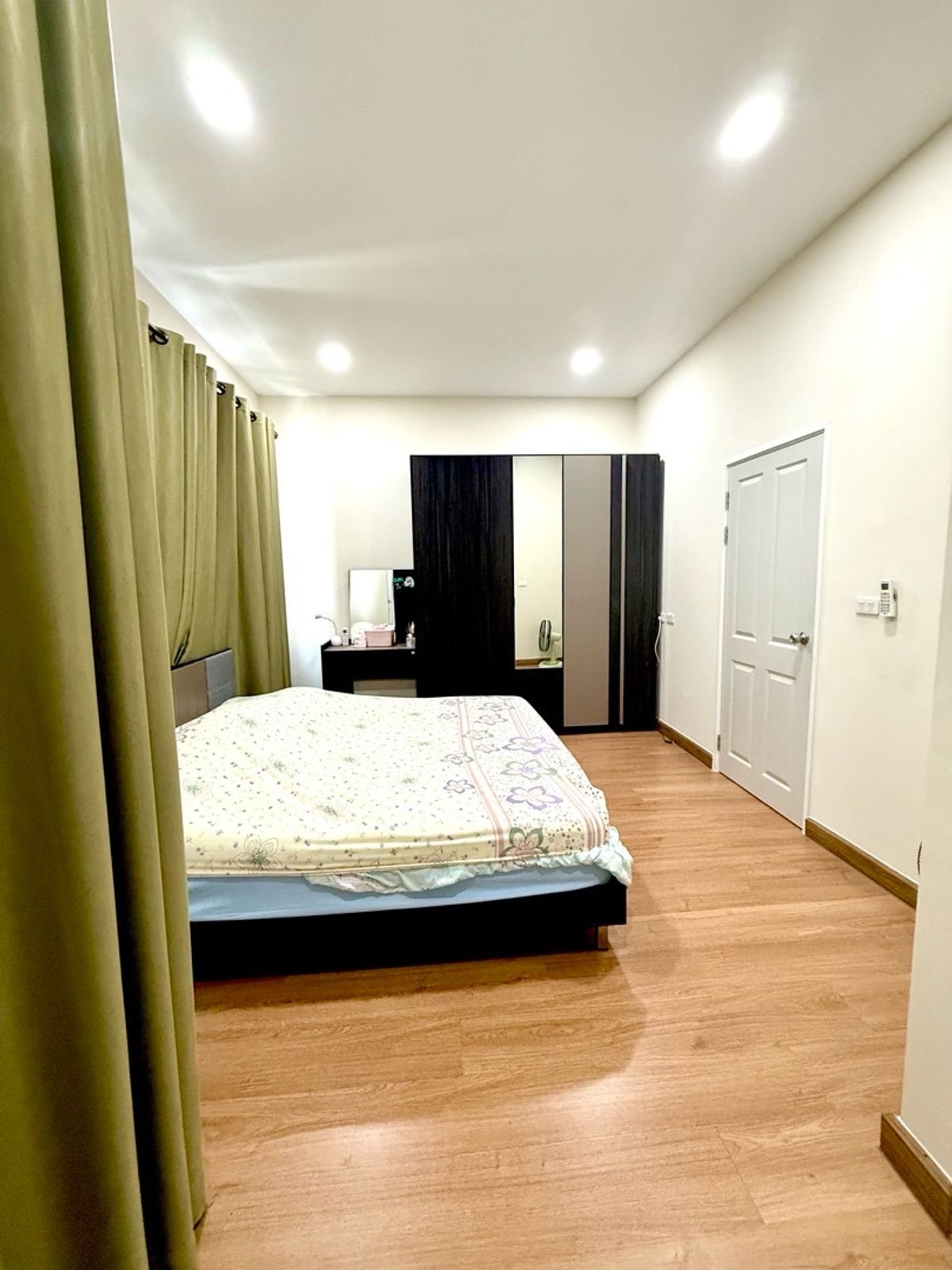 ขายทาวน์โฮมแจ้งวัฒนะ เมืองทอง : 💚ขายด่วนบ้านคุณหมอ ราคาสุดคุ้ม😍💰สุดยอดทำเลทอง ทาวน์โฮม หลังมุม 🏠