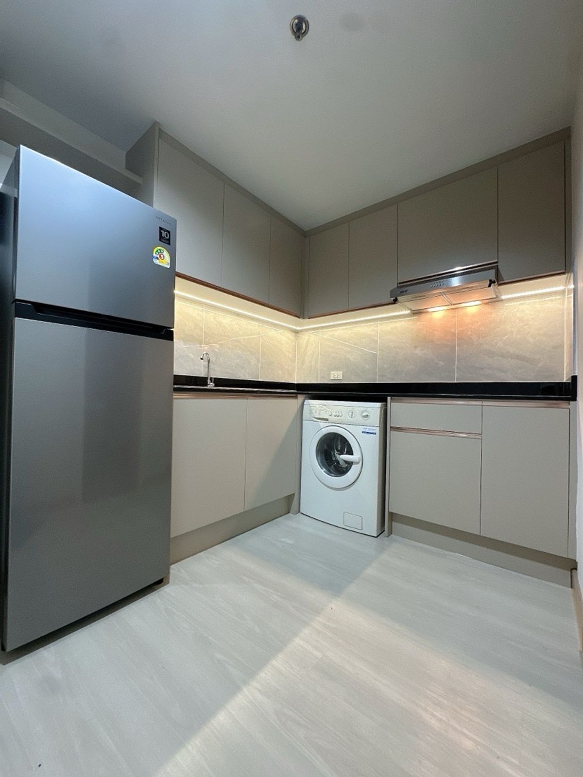 ให้เช่าคอนโดสาทร นราธิวาส : 🔥ให้เช่าด่วน 🔥คอนโดบ้านนนทรี 2 ห้องนอน 2 ห้องน้ำ ขนาดพื้นที่ 80 ตรม. ห้องตกแต่ง เฟอร์นิเจอร์ เครื่องใช้ไฟฟ้าใหม่ พร้อมเข้าอยู่ ❗