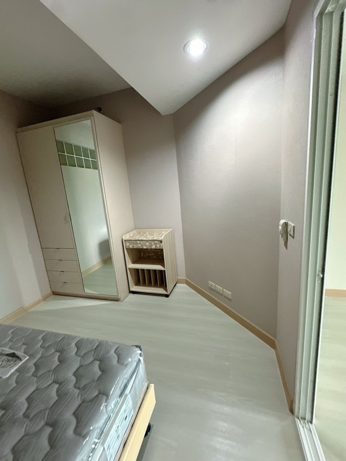 ให้เช่าคอนโดสาทร นราธิวาส : 🔥ให้เช่าด่วน 🔥คอนโดบ้านนนทรี 2 ห้องนอน 2 ห้องน้ำ ขนาดพื้นที่ 80 ตรม. ห้องตกแต่ง เฟอร์นิเจอร์ เครื่องใช้ไฟฟ้าใหม่ พร้อมเข้าอยู่ ❗