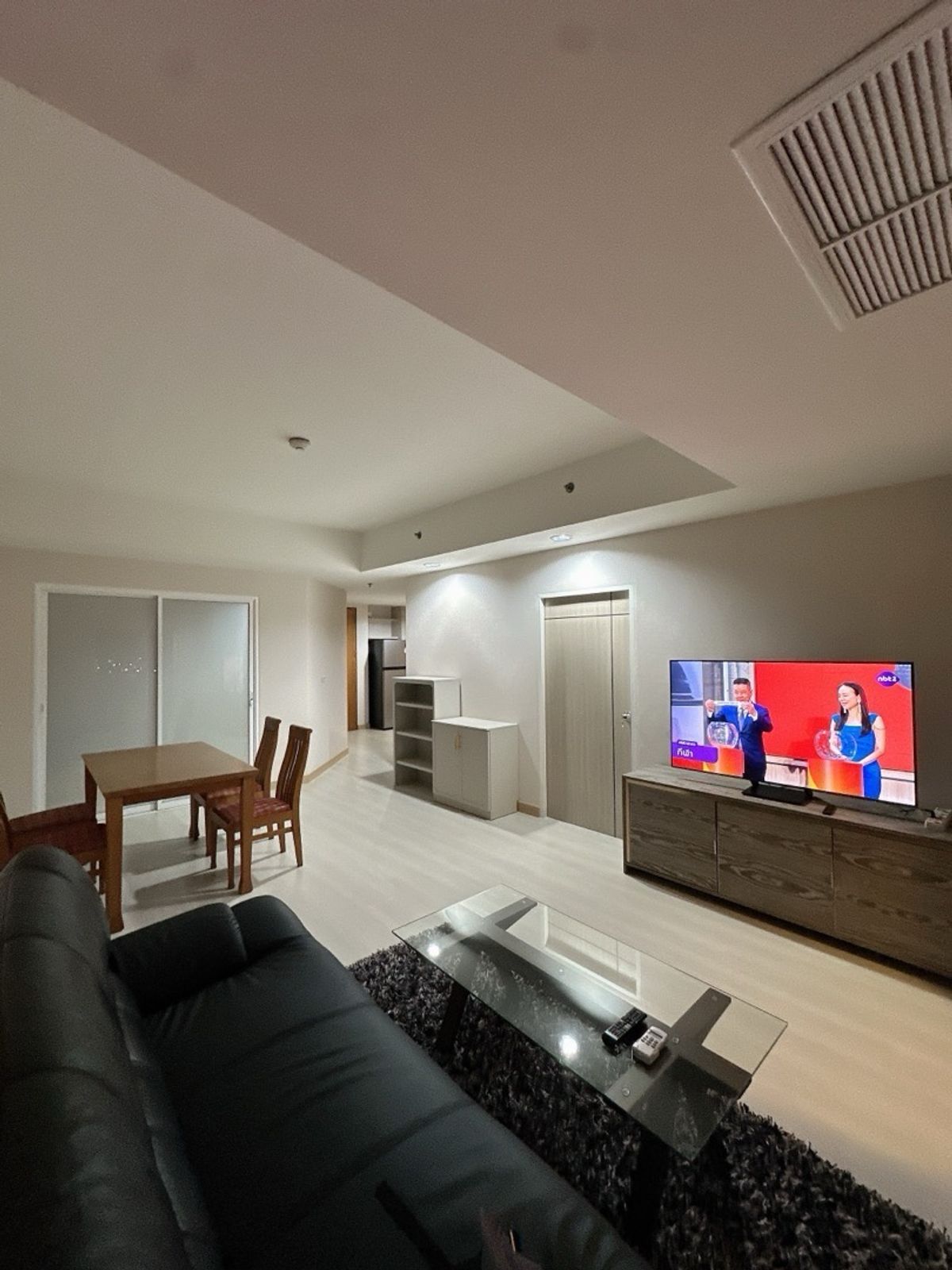 ให้เช่าคอนโดสาทร นราธิวาส : 🔥ให้เช่าด่วน 🔥คอนโดบ้านนนทรี 2 ห้องนอน 2 ห้องน้ำ ขนาดพื้นที่ 80 ตรม. ห้องตกแต่ง เฟอร์นิเจอร์ เครื่องใช้ไฟฟ้าใหม่ พร้อมเข้าอยู่ ❗