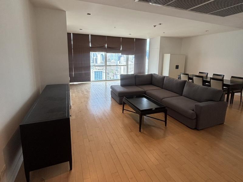 For RentCondoWitthayu, Chidlom, Langsuan, Ploenchit : Condo For Rent Athenee Residence 3 Bedroom 4 Bathroom 197 sqm