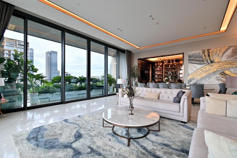 ขายคอนโดวิทยุ ชิดลม หลังสวน : ขาย เดอะ เรสซิเดนซ์ แอท สินธร เคมปินสกี้-The Residences at Sindhorn Kempinski Hotel Bangkok 4 ห้องนอน 336 ตรม.