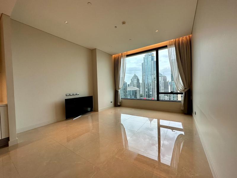ขายคอนโดวิทยุ ชิดลม หลังสวน : ขาย สินธรเรสซิเดนซ์-Sindhorn Residence 1 ห้องนอน 75 ตรม.