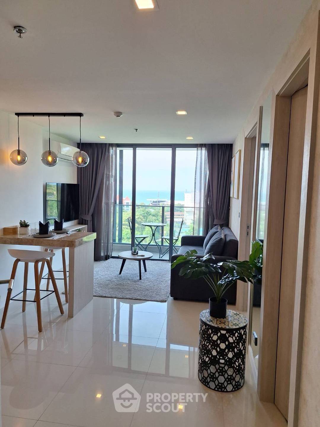 For RentCondoPattaya, Bangsaen, Chonburi : 1-BR Condo at The Jewel Condominium close to Phratamnak