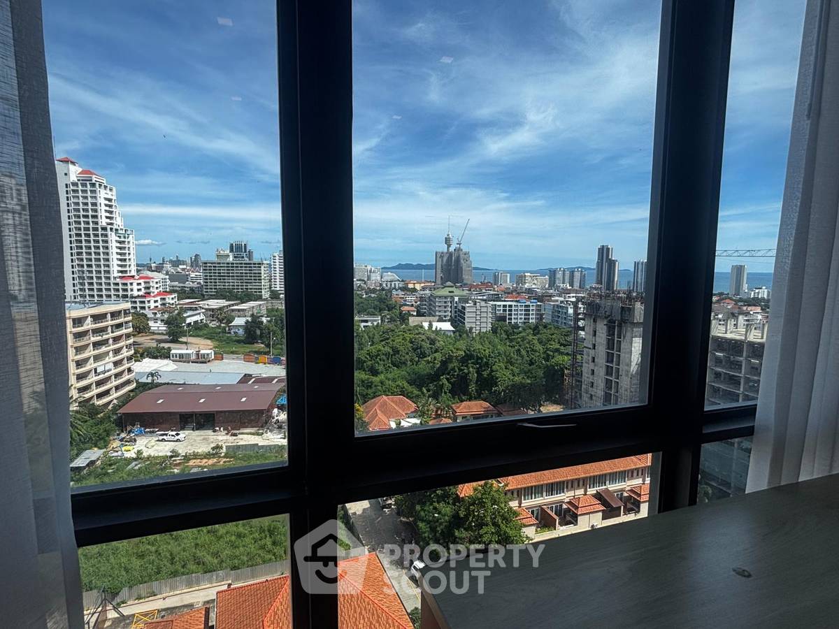 For RentCondoPattaya, Bangsaen, Chonburi : 2-BR Condo at The Jewel Condominium close to Phratamnak