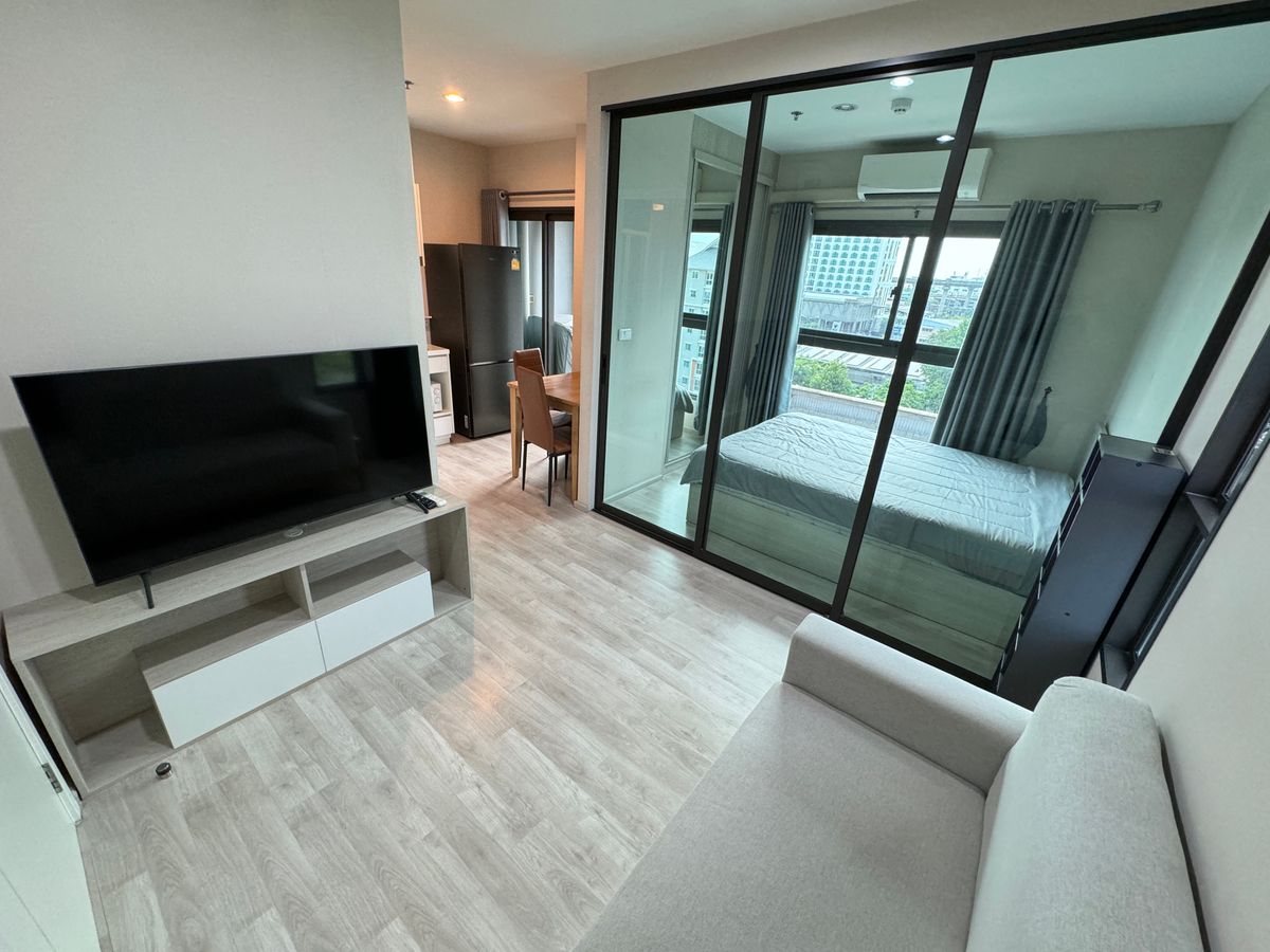 For RentCondoRama9, Petchburi, RCA : For Rent! Private Corner Unit – The Privacy Rama 9 (6th Floor), Fully furnished, move-in ready, great location near Airport Link