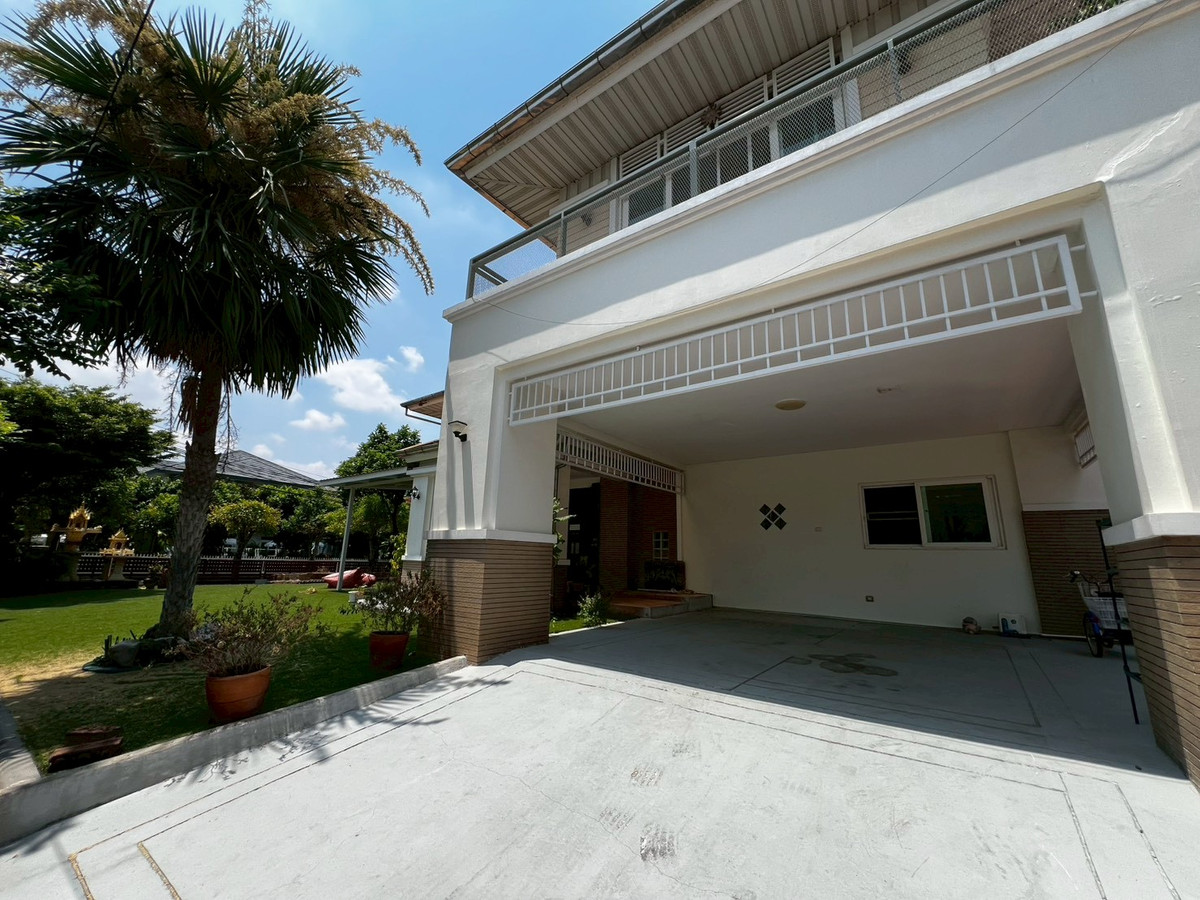 For RentHouseNonthaburi, Bang Yai, Bangbuathong : Newly renovated 4-bedroom house on Ratchaphruek Road. 166 sq.wah, located at the beginning of the project.