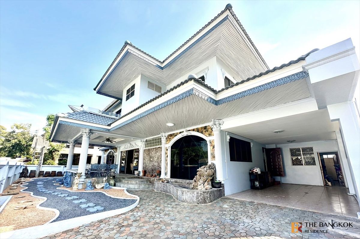 For RentHousePinklao, Charansanitwong : House in Taling Chan Area,Newly Renovated European-Style Home with Elegant Luxury