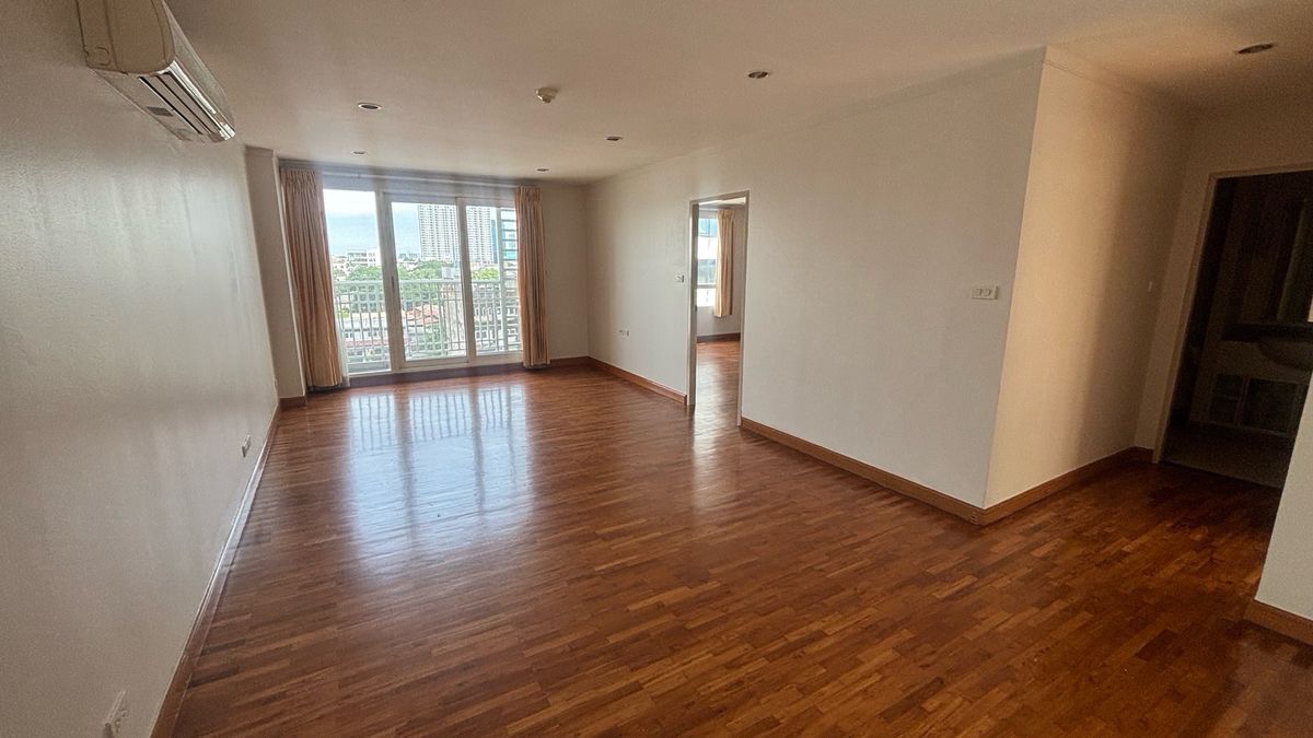 For SaleCondoSathorn, Narathiwat : * Newly renovated room* 2 bedrooms, large size,  Baan Siri Sathorn Suan Phlu for sale , near Silom, Chongnonsi