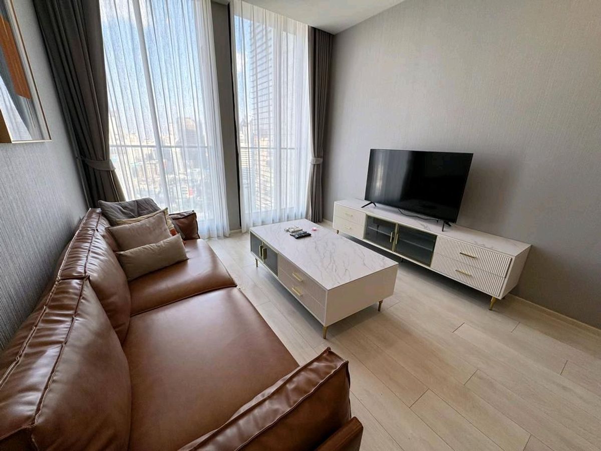 ให้เช่าคอนโดวิทยุ ชิดลม หลังสวน : Noble Ploenchit 1 bedroom 