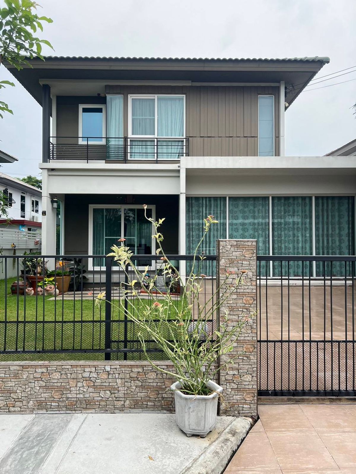 ขายบ้านมหาชัย สมุทรสาคร : พฤกษ์ลดา เพชรเกษม - สาย 4 / 3 ห้องนอน (ขาย), Pruklada Phetkasem - Sai 4 / 3 Bedrooms (FOR SALE) BC059