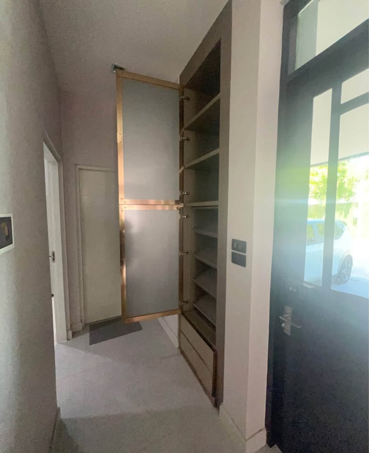 For RentHousePathum Thani,Rangsit, Thammasat : Luxury house in Bang Kadi area, near golf course, Avenue, and Bang Kadi Industrial Park.