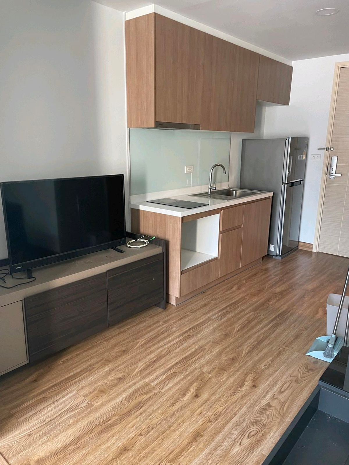 ให้เช่าคอนโดอ่อนนุช อุดมสุข : For rent / ให้เช่า คอนโด Le Crique Sukhumvit 64/2 📍ชั้น 5  เฟอร์นิเจอร์ +เครื่องใช้ไฟฟ้า ครบพร้อมอยู่ ใกล้ BTS ปุณณวิถี