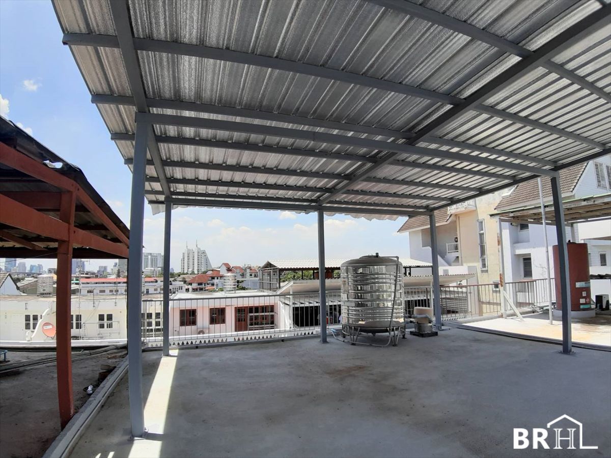 For RentTownhomeSathorn, Narathiwat : Spacious 4-Storey Townhome in the Heart of Sathorn – Prime Central Location