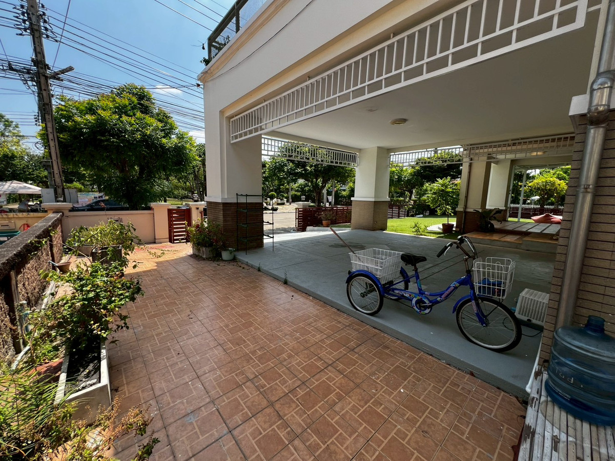 For RentHouseNonthaburi, Bang Yai, Bangbuathong : Newly renovated 4-bedroom house on Ratchaphruek Road. 166 sq.wah, located at the beginning of the project.