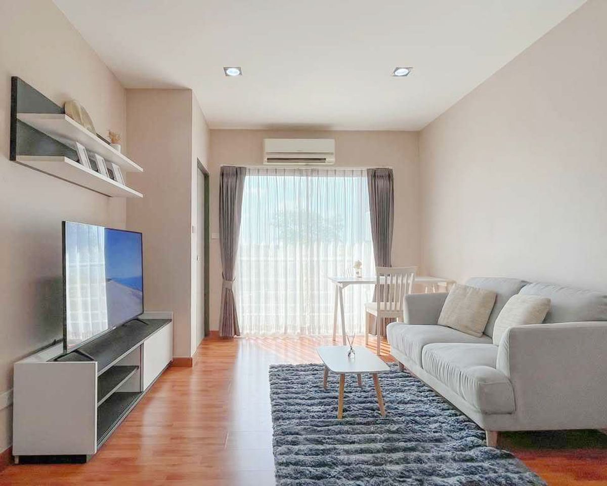 For RentCondoChiang Mai : Condo for rent 13,000 baht per month. Travel only 5 minutes to Suan Dok Hospital No.1C699.