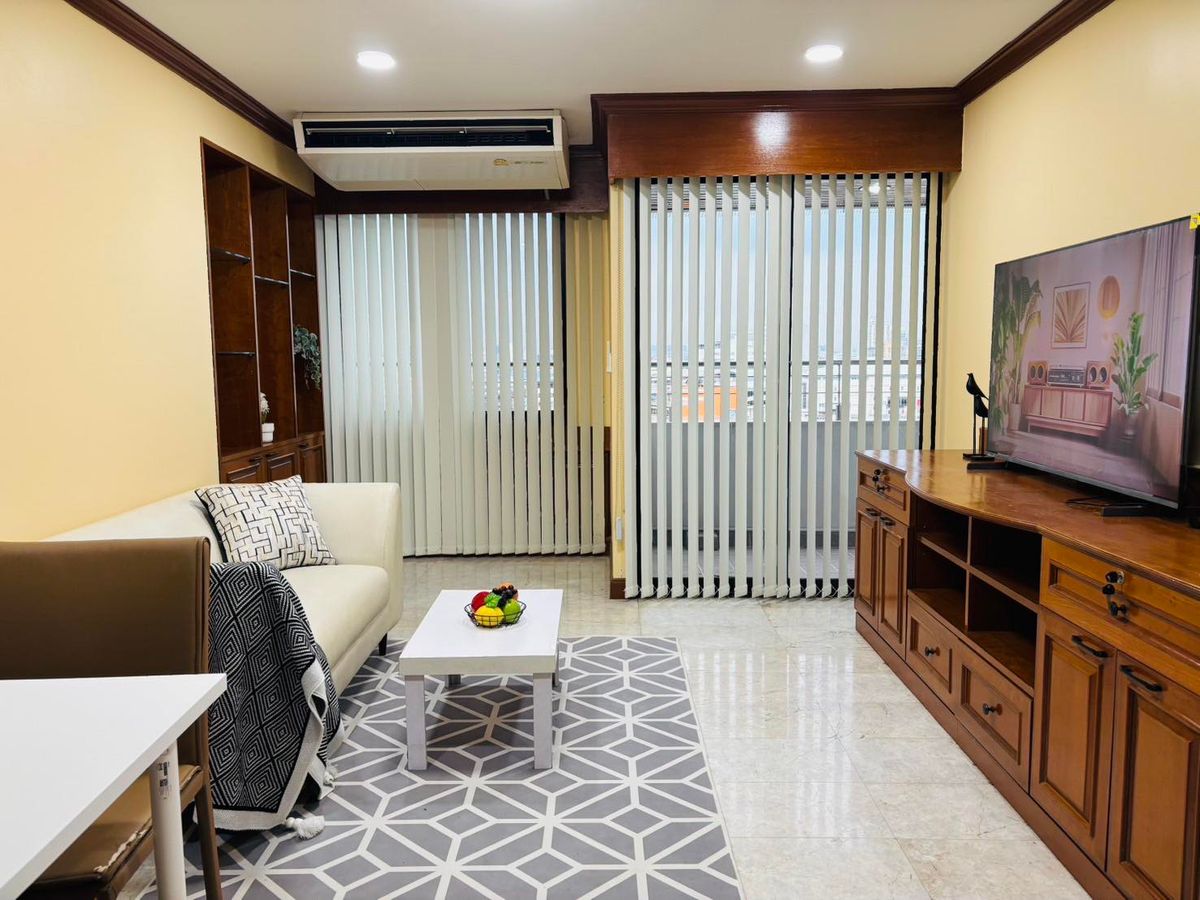 ให้เช่าคอนโดสีลม ศาลาแดง บางรัก : เช่า RR286 Si Phraya River View ห้องใหญ่ ห้องสวย ทำเลดี ใกล้รถไฟฟ้า MRT หัวลำโพง