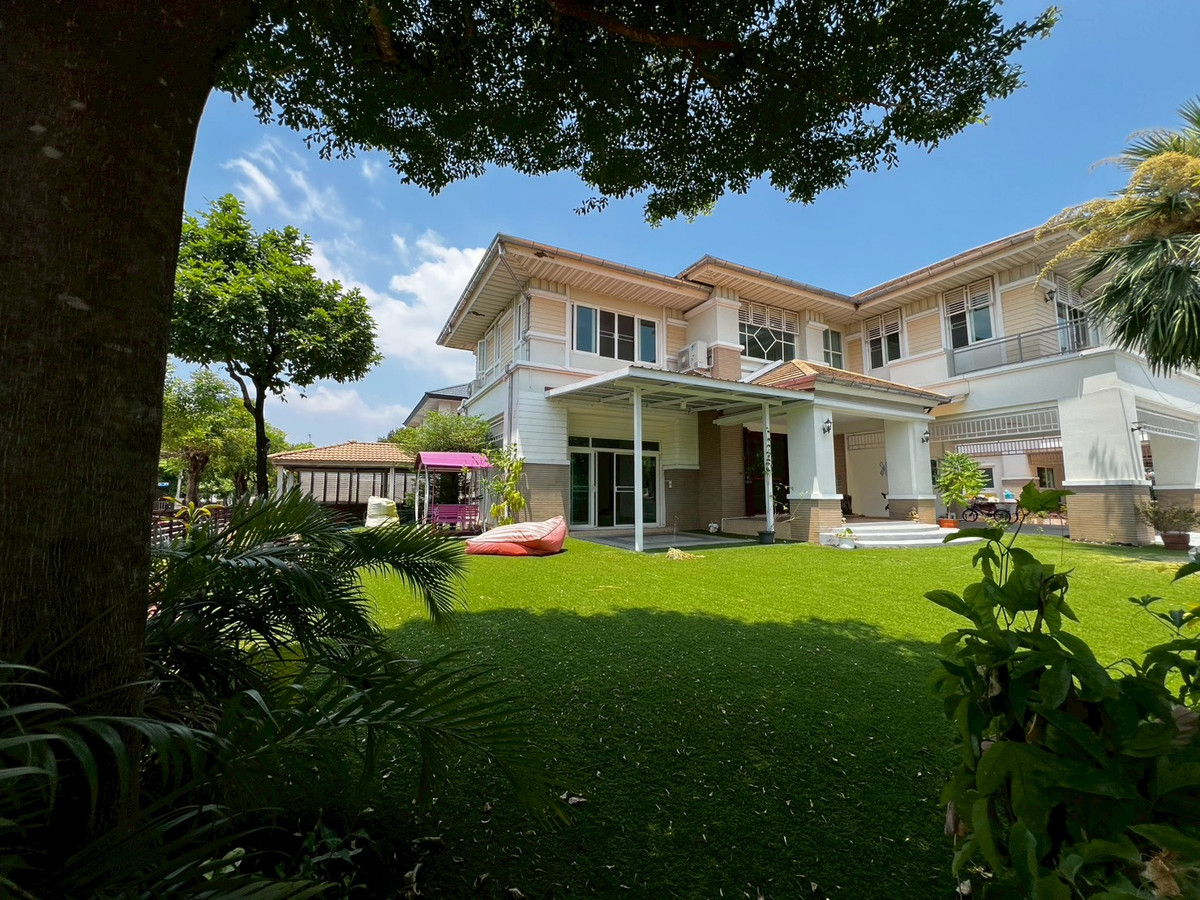 For RentHouseNonthaburi, Bang Yai, Bangbuathong : Newly renovated 4-bedroom house on Ratchaphruek Road. 166 sq.wah, located at the beginning of the project.