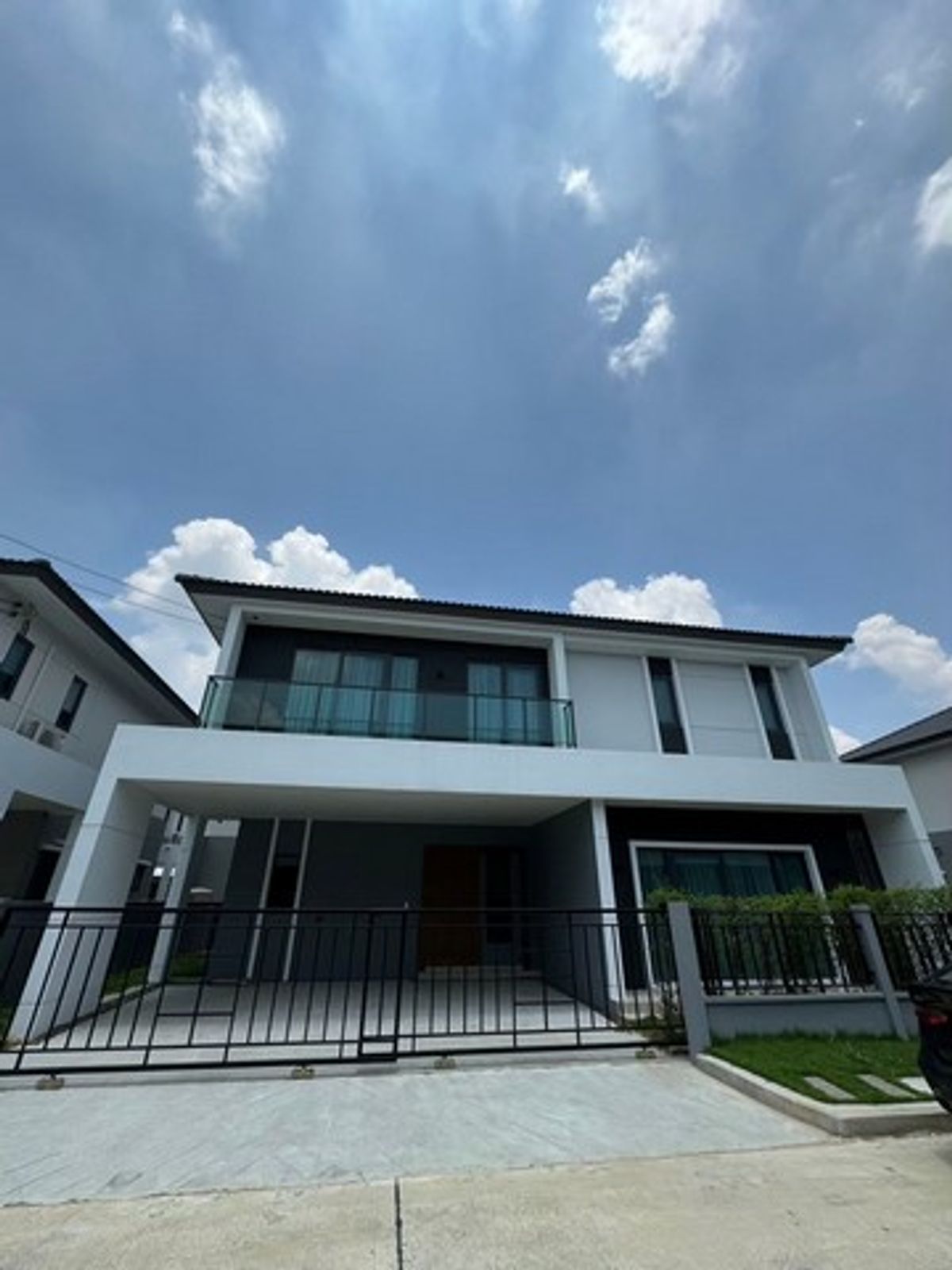 ให้เช่าบ้านวิภาวดี ดอนเมือง หลักสี่ : HR2633ให้เช่าบ้านเดี่ยว หลังมุม ตกแต่งใหม่ พร้อมอยู่ โครงการ Centro วิภาวดี ใกล้Harrow International School 