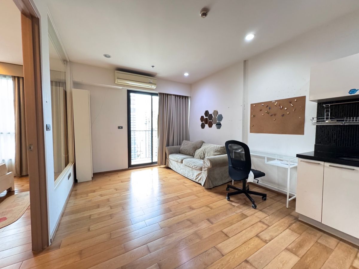 For RentCondoWongwianyai, Charoennakor : Fuse Sathorn Taksin, BTS BTS Circle, Fully Furnished, available for rent.