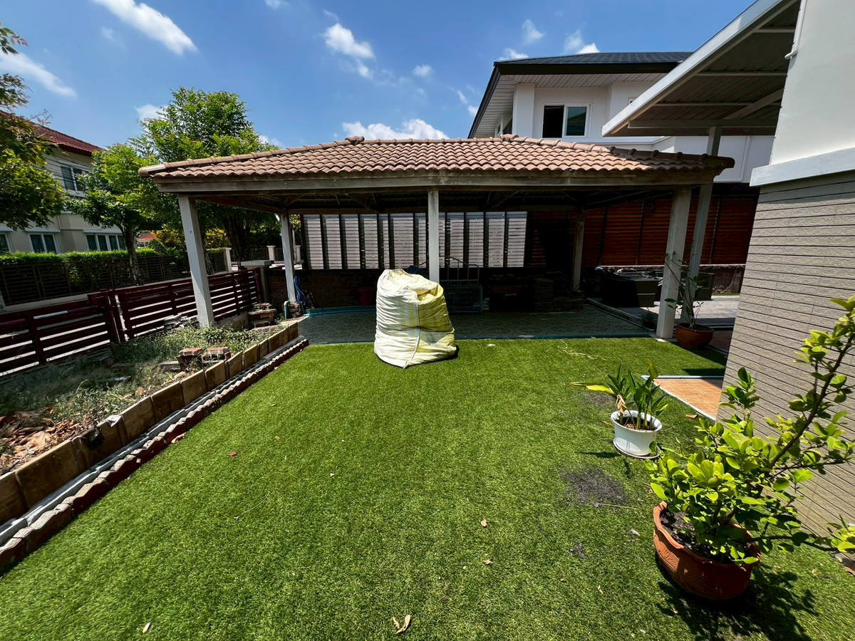 For RentHouseNonthaburi, Bang Yai, Bangbuathong : Newly renovated 4-bedroom house on Ratchaphruek Road. 166 sq.wah, located at the beginning of the project.