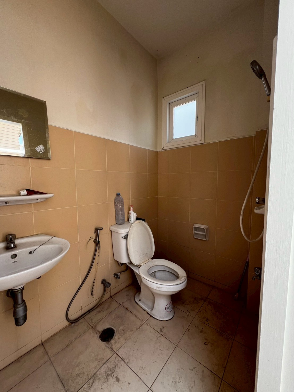 For RentHouseNonthaburi, Bang Yai, Bangbuathong : Newly renovated 4-bedroom house on Ratchaphruek Road. 166 sq.wah, located at the beginning of the project.