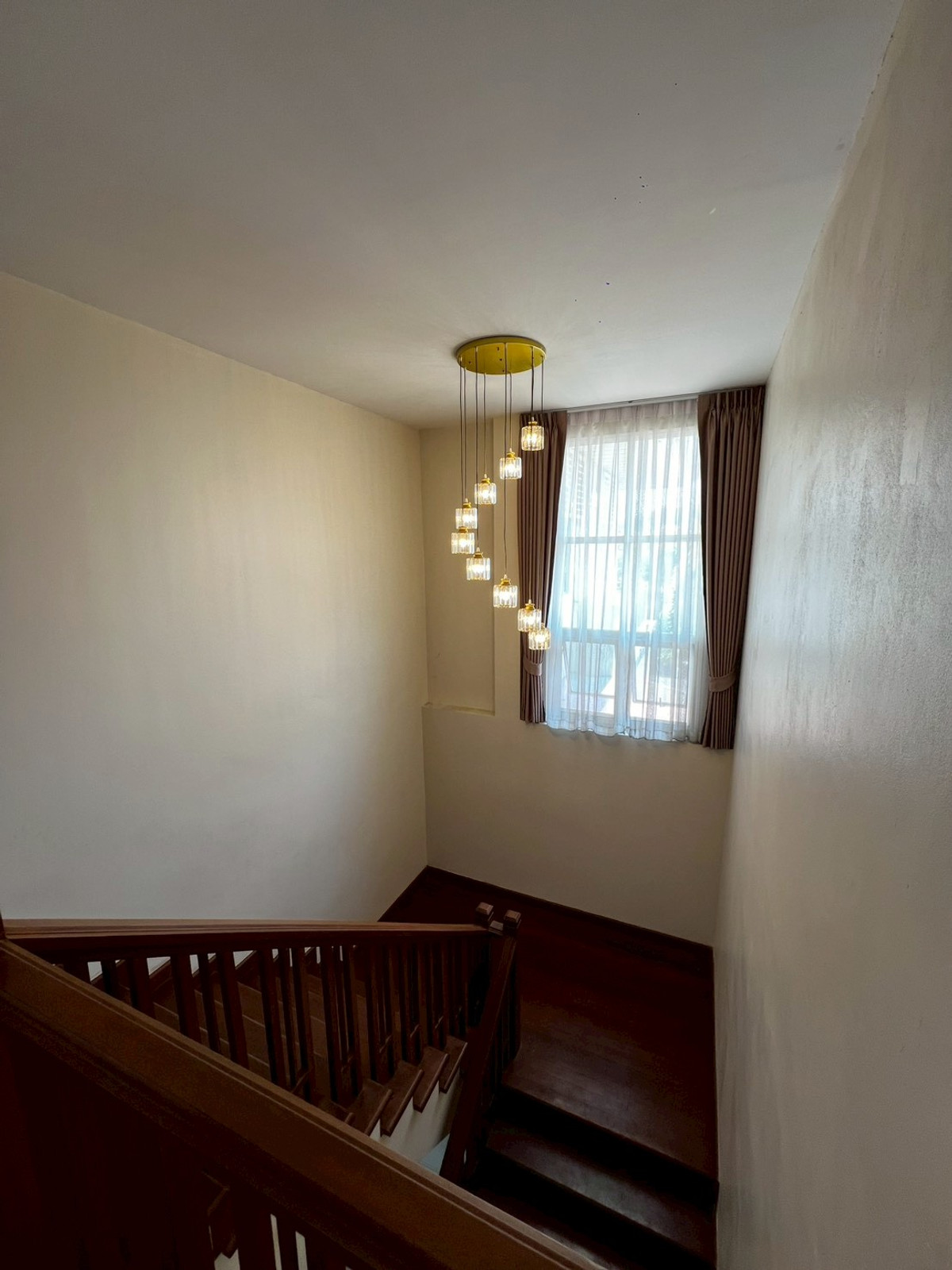 For RentHouseNonthaburi, Bang Yai, Bangbuathong : Newly renovated 4-bedroom house on Ratchaphruek Road. 166 sq.wah, located at the beginning of the project.