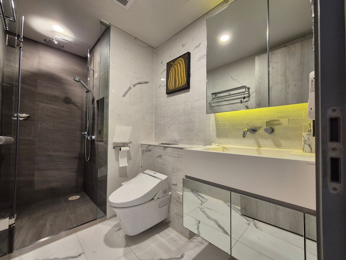 For SaleCondoSukhumvit, Asoke, Thonglor : For sell  2 bedroom conbined unit 95.16sq.m 