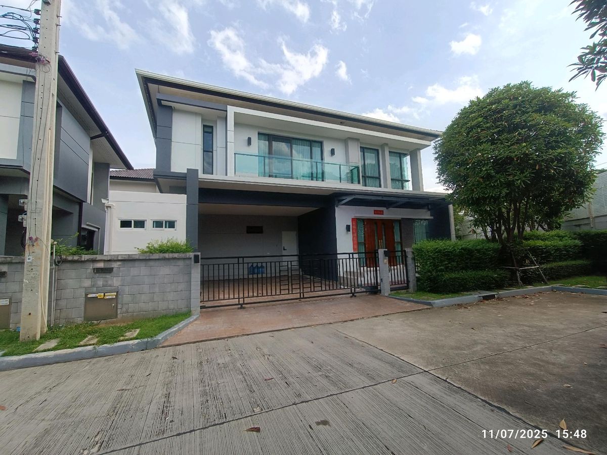 HouseBangna, Bearing, Lasalle : 4 bedrooms, 4 water, near Mega, 2 ways