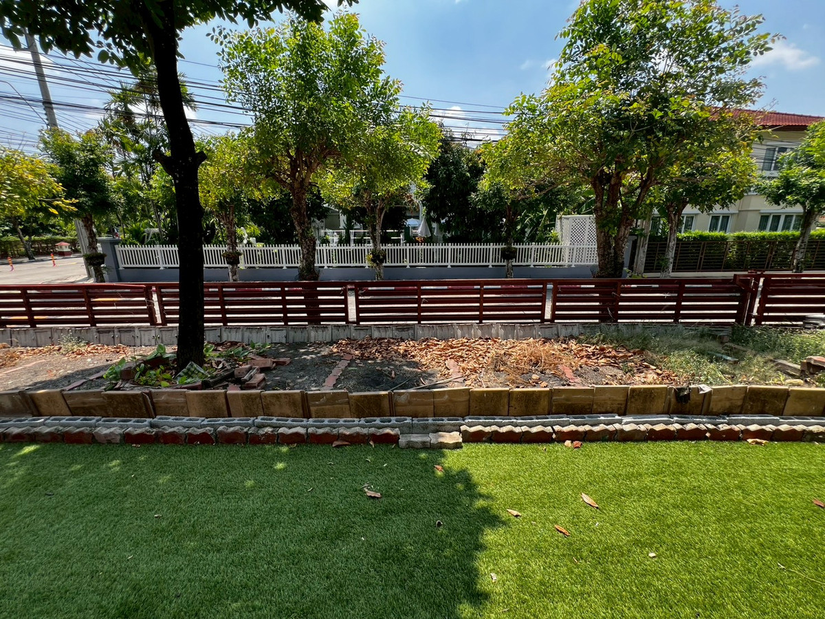 For RentHouseNonthaburi, Bang Yai, Bangbuathong : Newly renovated 4-bedroom house on Ratchaphruek Road. 166 sq.wah, located at the beginning of the project.