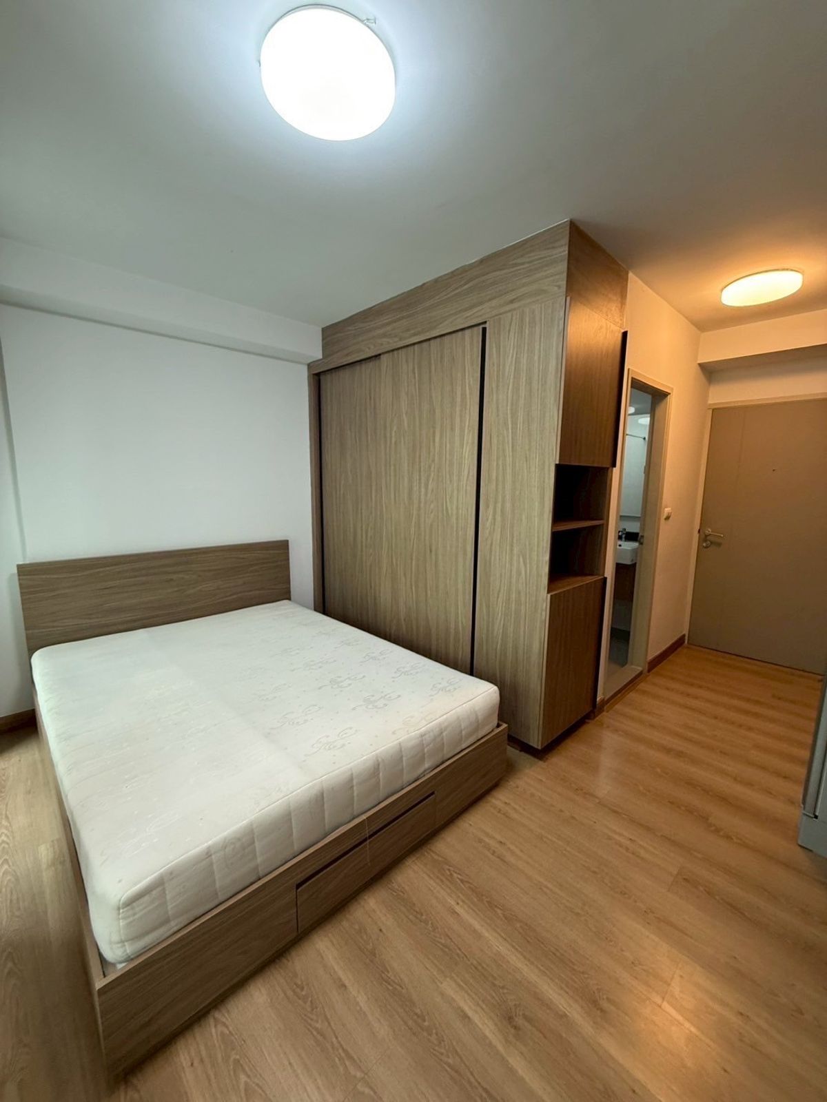 For SaleCondoKasetsart, Ratchayothin : Great Opportunity for Investors Condo for sale with tenant near Kasetsart University Chapter One The Campus Kaset