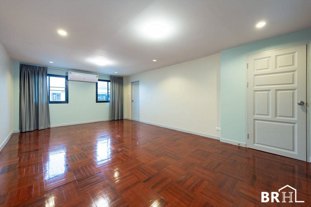 For RentTownhomeSathorn, Narathiwat : Spacious 4-Storey Townhome in the Heart of Sathorn – Prime Central Location