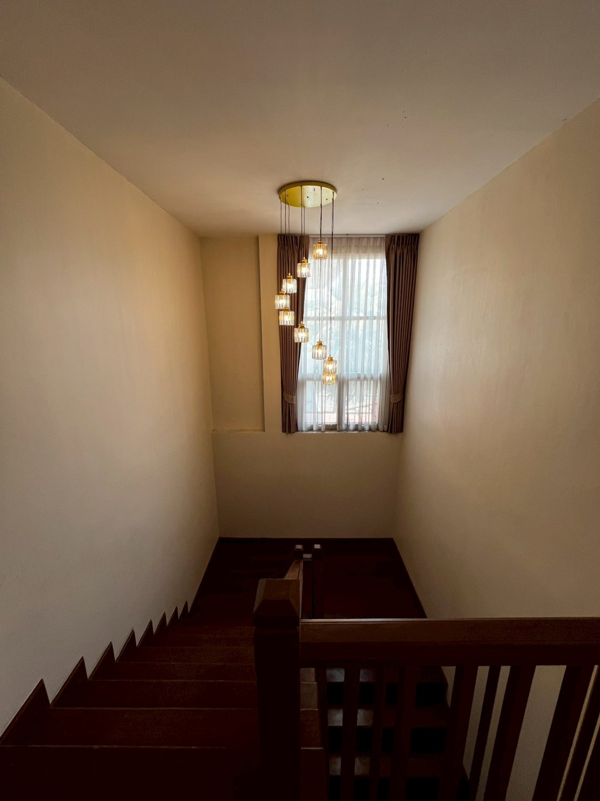 For RentHouseNonthaburi, Bang Yai, Bangbuathong : Newly renovated 4-bedroom house on Ratchaphruek Road. 166 sq.wah, located at the beginning of the project.