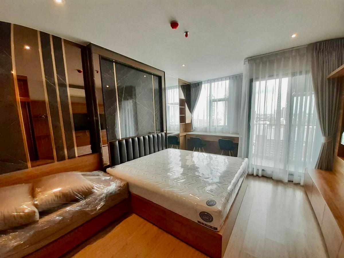 ให้เช่าคอนโดสุขุมวิท อโศก ทองหล่อ : 🌟 ให้เช่า Rhythm Ekkamai ชั้น 18 – วิว BTS เอกมัย | Fully Furnished | พร้อมเข้าอยู่ 🌟 ✨ ห้องสวย แต่งครบ เดินทางสะดวก ใจกลางย่านเอกมัย-ทองหล่อ