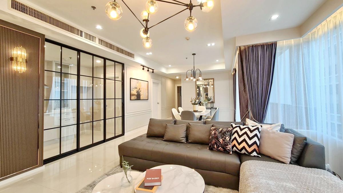 ให้เช่าคอนโดสุขุมวิท อโศก ทองหล่อ : ห้องสวยมาก Emporio Place Sukhumvit 24, 108 sqm. 2 bedrooms 2 bathrooms.