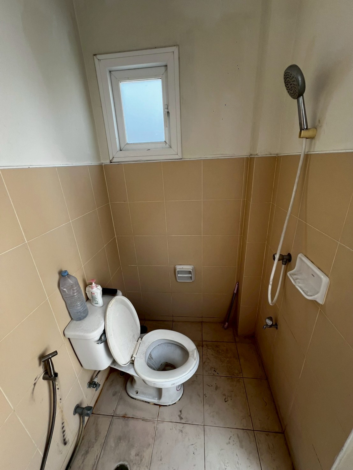 For RentHouseNonthaburi, Bang Yai, Bangbuathong : Newly renovated 4-bedroom house on Ratchaphruek Road. 166 sq.wah, located at the beginning of the project.