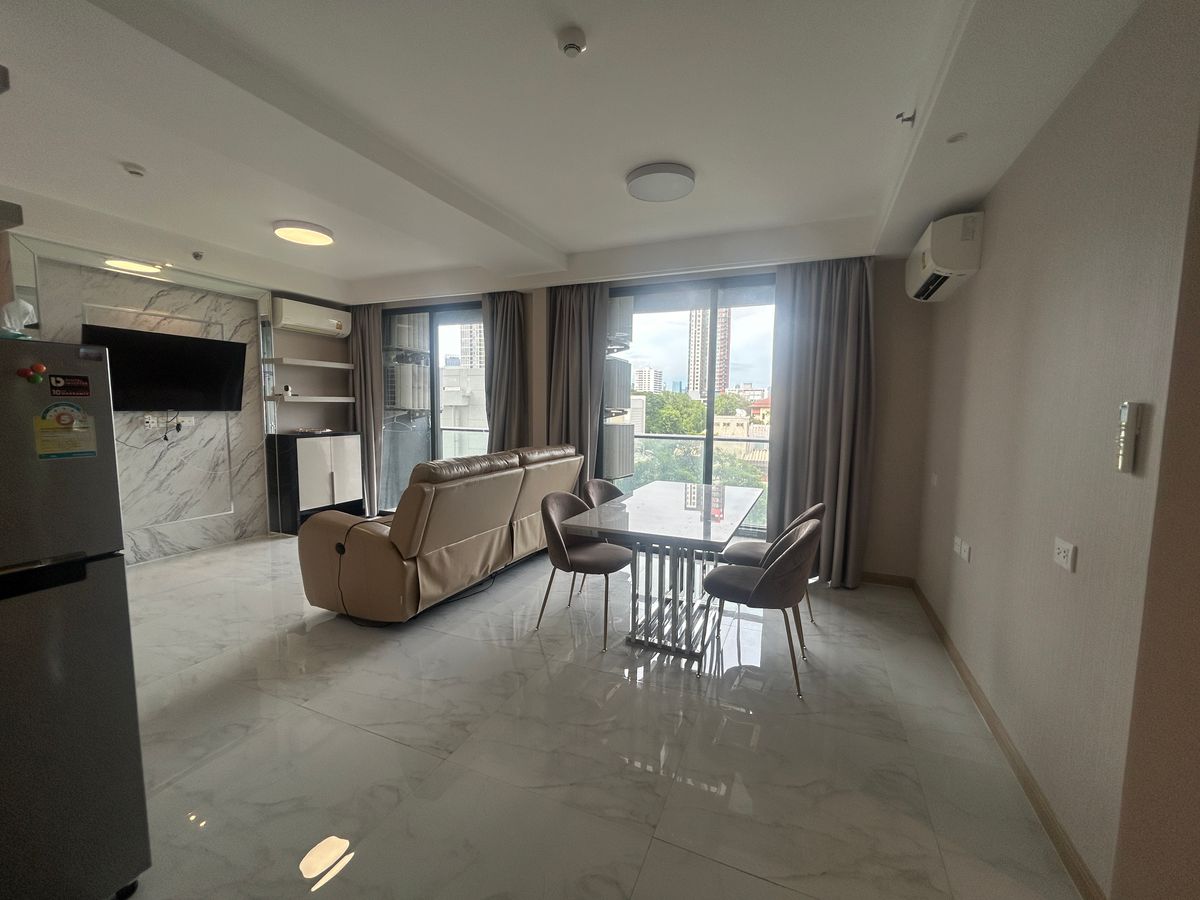 ให้เช่าคอนโดสาทร นราธิวาส : ให้เช่า Regal condo   ติดถนน นราธิวาสราชนครินทร์ ใกล้ BTS ช่องนนทรี& BRT ถนนจันทร์