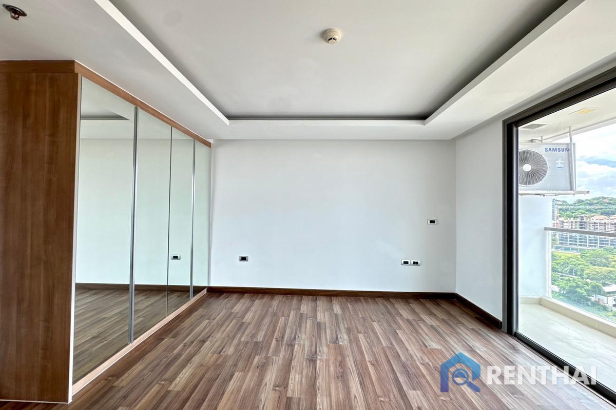 For SaleCondoPattaya, Bangsaen, Chonburi : Sale The Peak Towers Pratumnak Hill, Pattaya studio 31 sqm