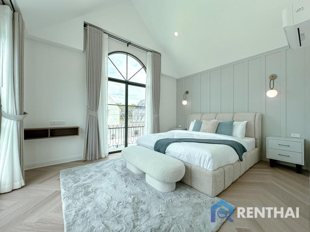 For SaleHousePattaya, Bangsaen, Chonburi : Best Investment pool villa at Castle Hills Pattaya