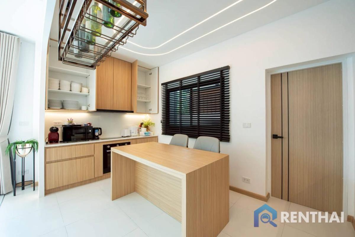 ขายบ้านพัทยา บางแสน ชลบุรี สัตหีบ : สำหรับ ขาย บ้าน 5 ห้องนอน ที่ ห้วยใหญ่