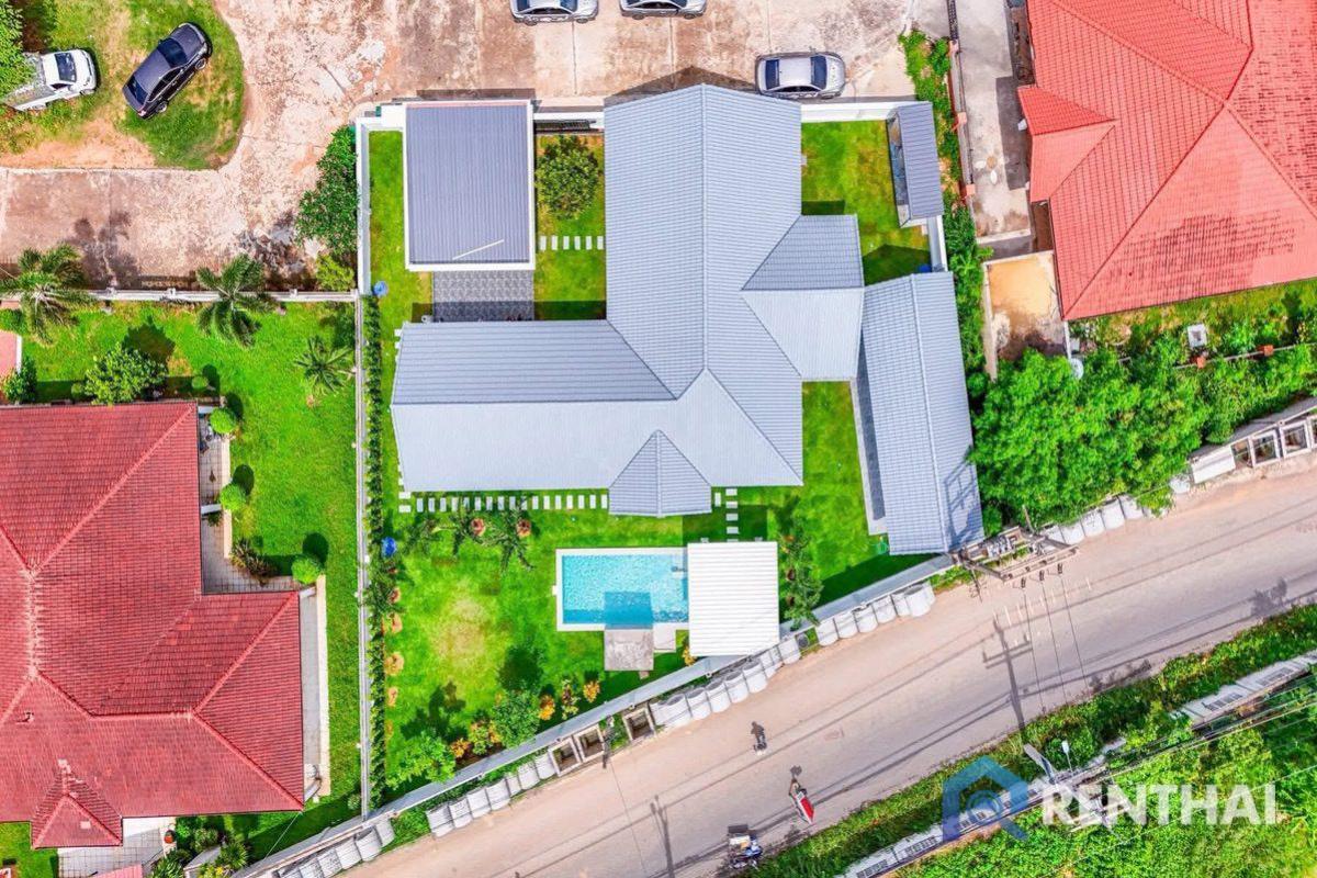 For SaleHousePattaya, Bangsaen, Chonburi : Newly renovated single-storey house with private pool.