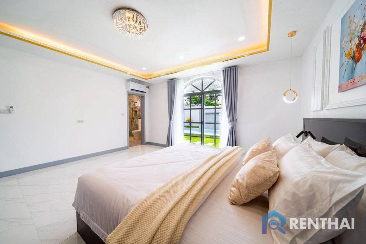 For SaleHousePattaya, Bangsaen, Chonburi : Newly renovated single-storey house with private pool.