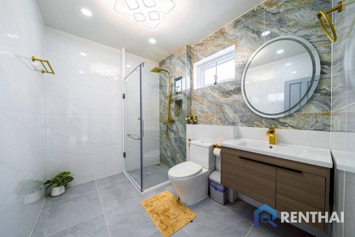 For SaleHousePattaya, Bangsaen, Chonburi : Newly renovated single-storey house with private pool.