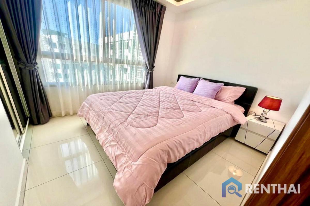 ขายคอนโดพัทยา บางแสน ชลบุรี สัตหีบ : ขายคอนโด Arcadia Beach Resort 1 ห้องนอนวิวสระว่ายน้ำ ชื่อต่างชาติ