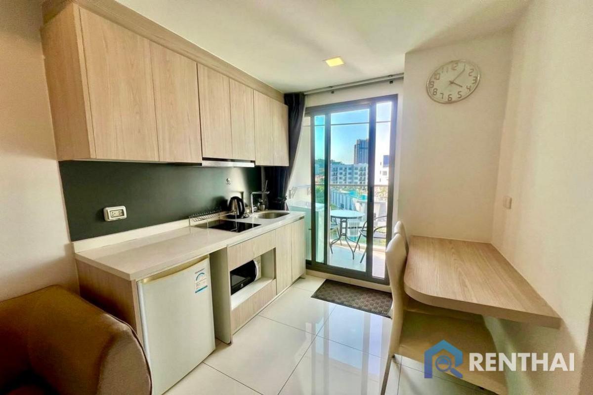 ขายคอนโดพัทยา บางแสน ชลบุรี สัตหีบ : ขายคอนโด Arcadia Beach Resort 1 ห้องนอนวิวสระว่ายน้ำ ชื่อต่างชาติ